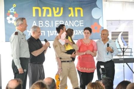 חגיגת ליל הסדר עם ראש הממשלה באגודה למען החייל
