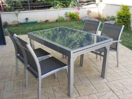 שולחנות לגינה ומרפסת פתוחה