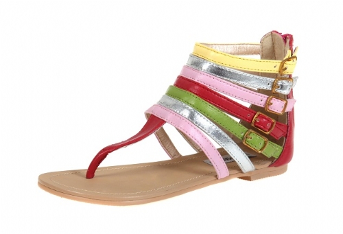 לרגל החופש מבצע סוף עונה ברשת STEVE MADDEN ילדות