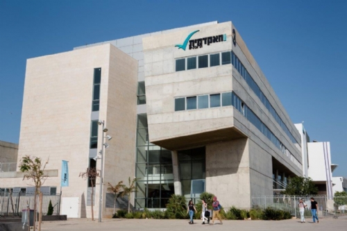 סטודנטים יפתחו אפליקציות כלכליות לבנק הפועלים